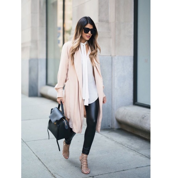 VEGAN LEATHER LEGGINGS - Picture 7 of 8